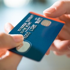 Miles de afectados se lanzan a reclamar los intereses de las tarjetas revolving