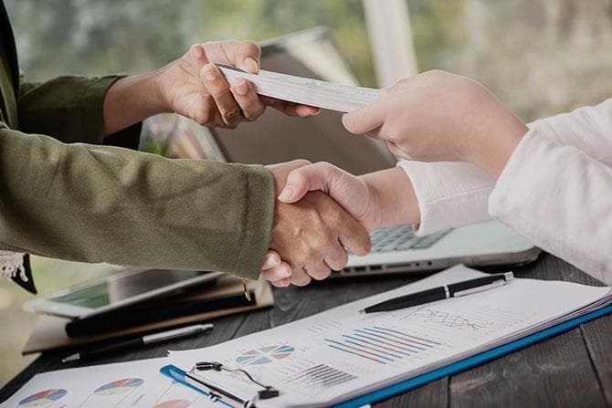 Cómo reclamar microcréditos abusivos en España y recuperar tu dinero en 2026